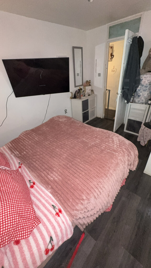 Photo 1 of London property