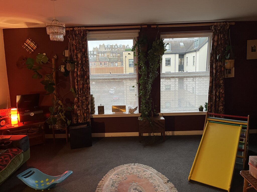 Photo 3 of Edinburgh property