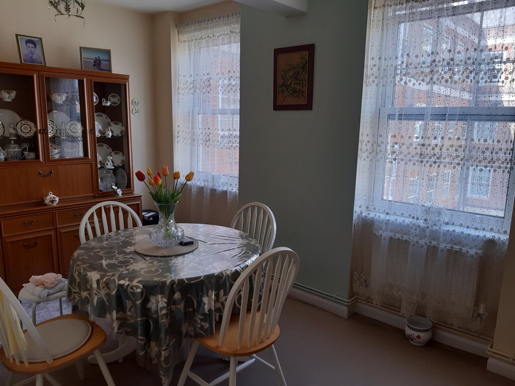 Photo 4 of London property