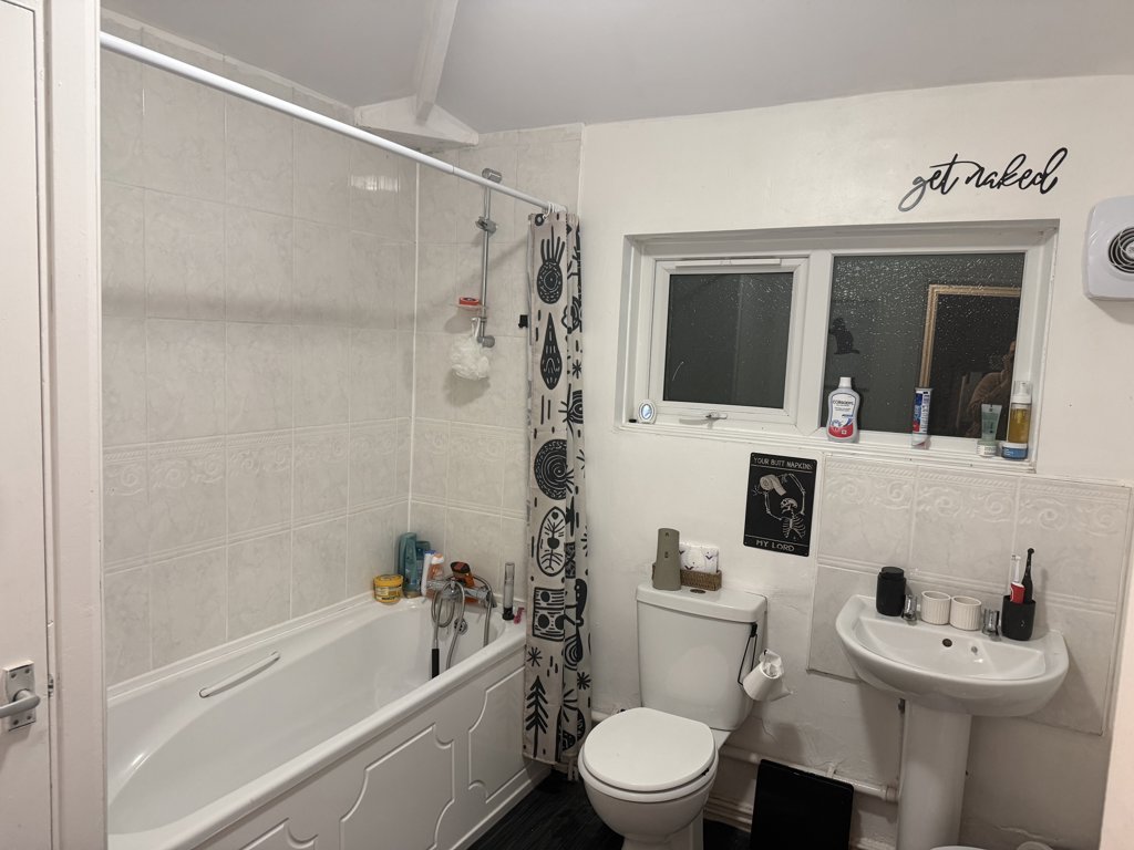 Photo 5 of Stalybridge property