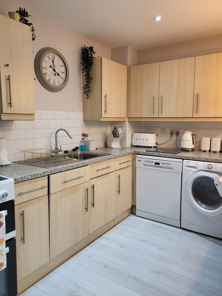 Photo 3 of Leighton Road property