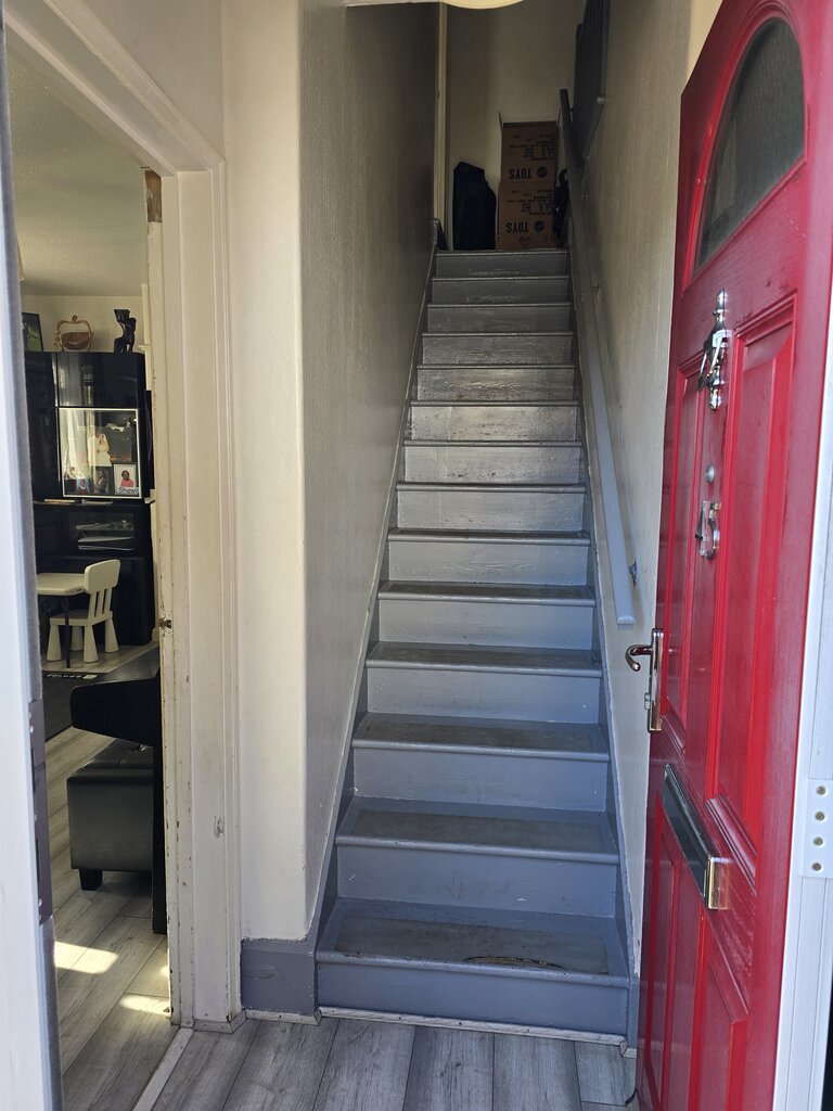 Photo 4 of London property