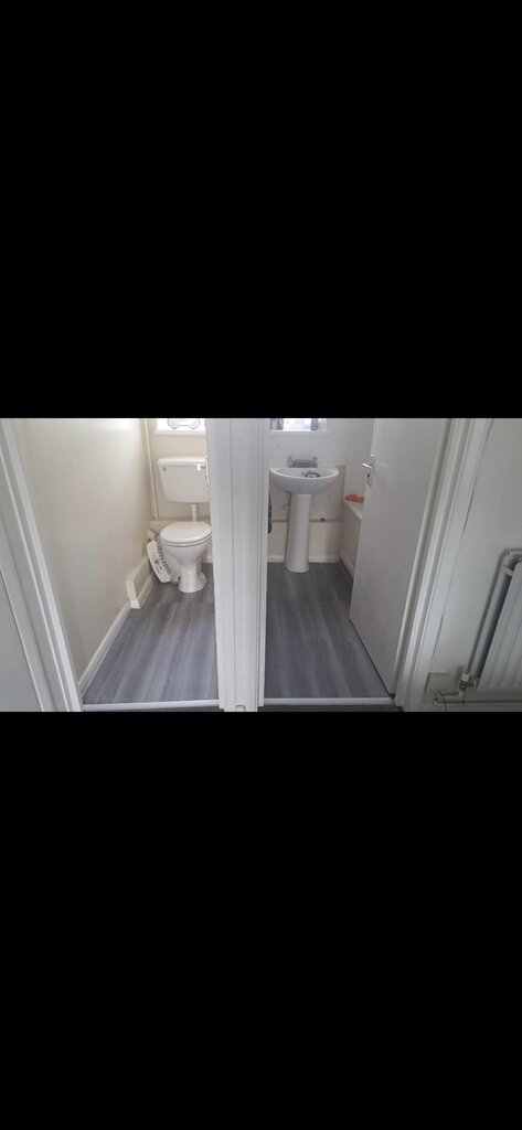 Photo 3 of Chessington property