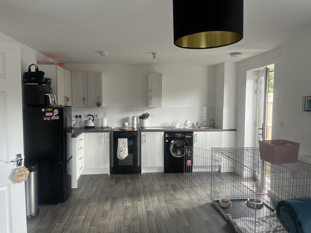 Photo 5 of Northampton property