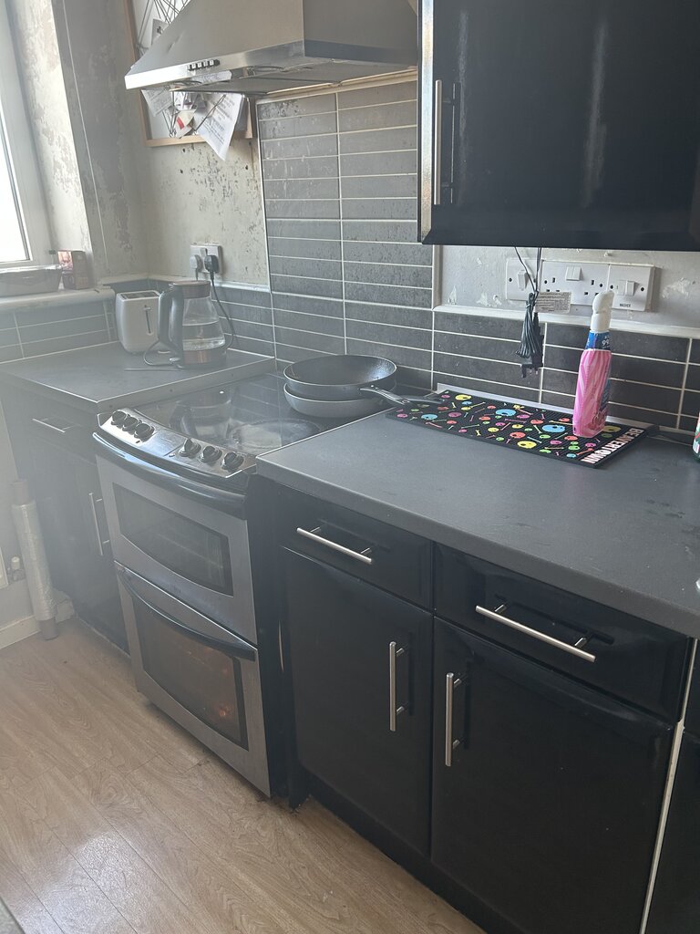 Photo 5 of Salford property