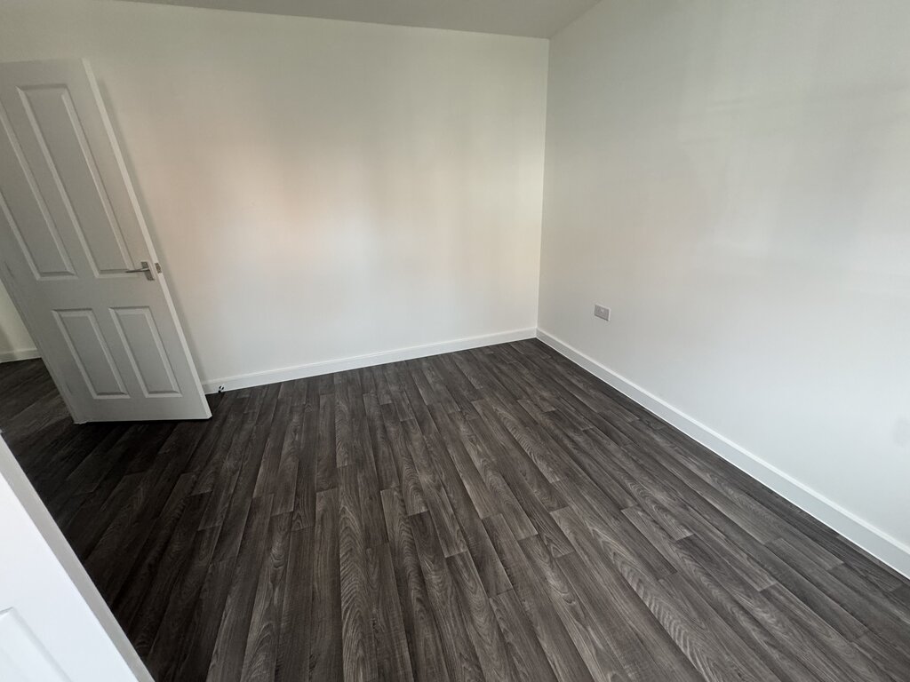 Photo 5 of Halstead property