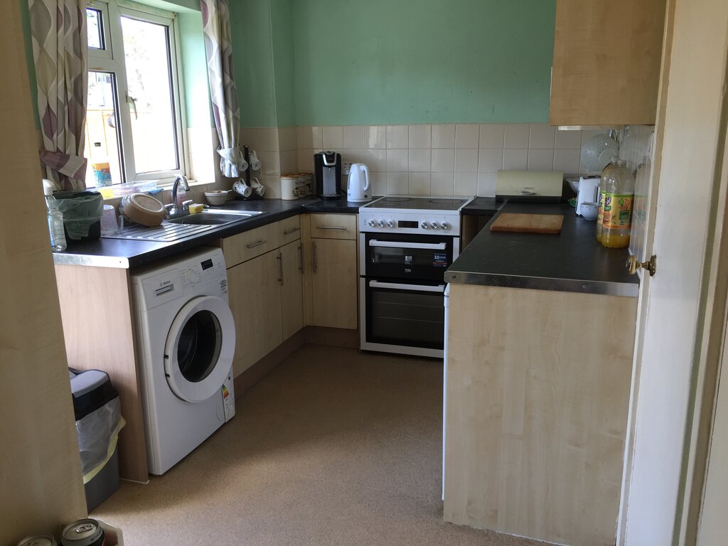 Photo 3 of Broxbourne property