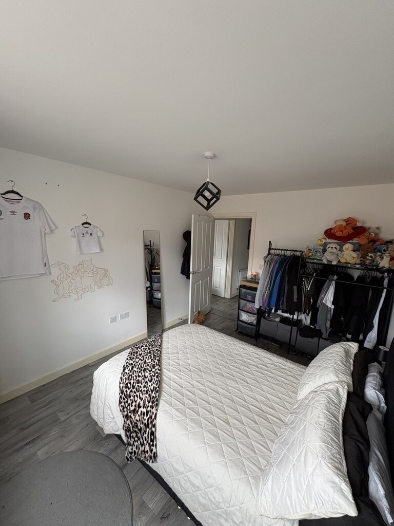 Photo 11 of Coventry property