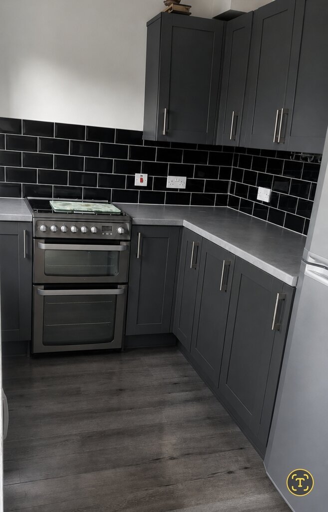 Photo 3 of Manchester property