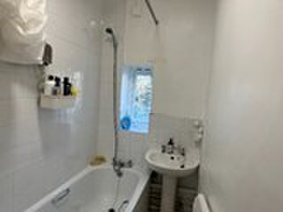 Photo 2 of London property