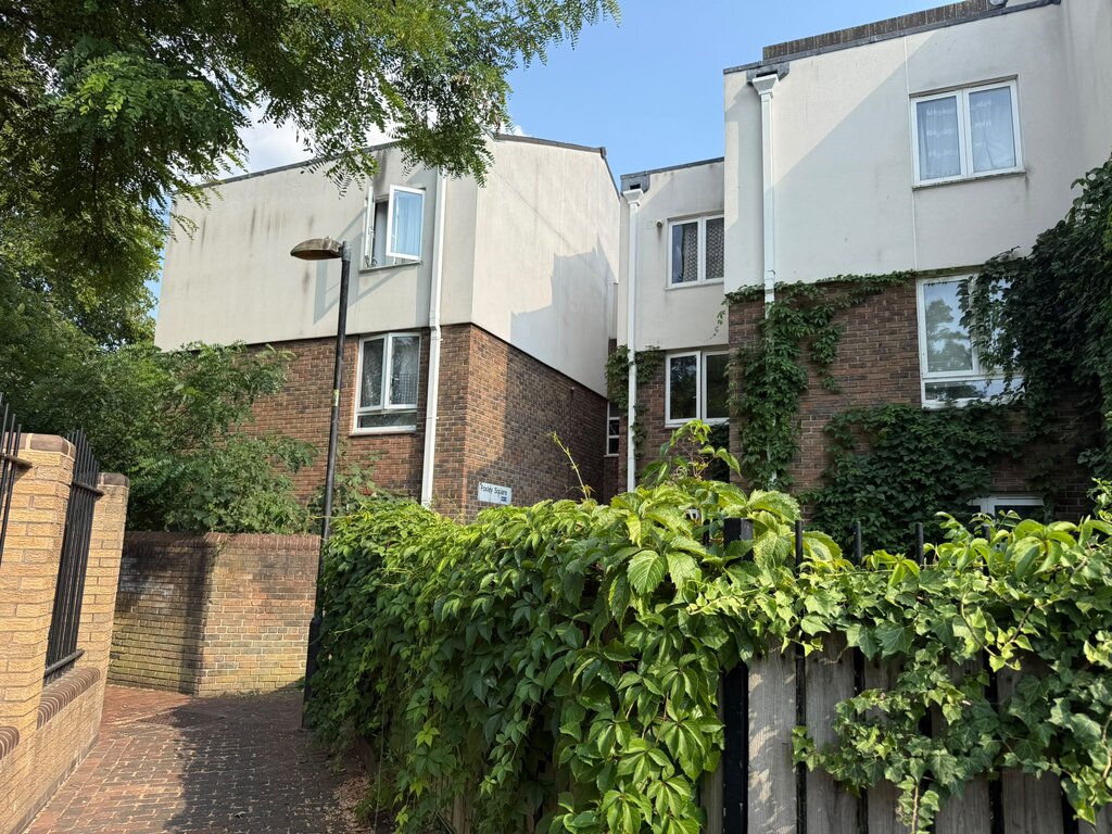 Photo 2 of London property