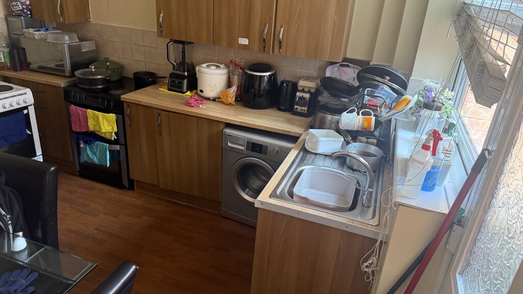 Photo 2 of Salford property