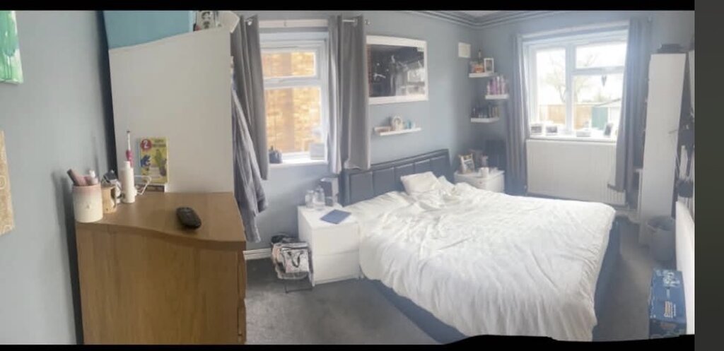 Photo 5 of Borehamwood property