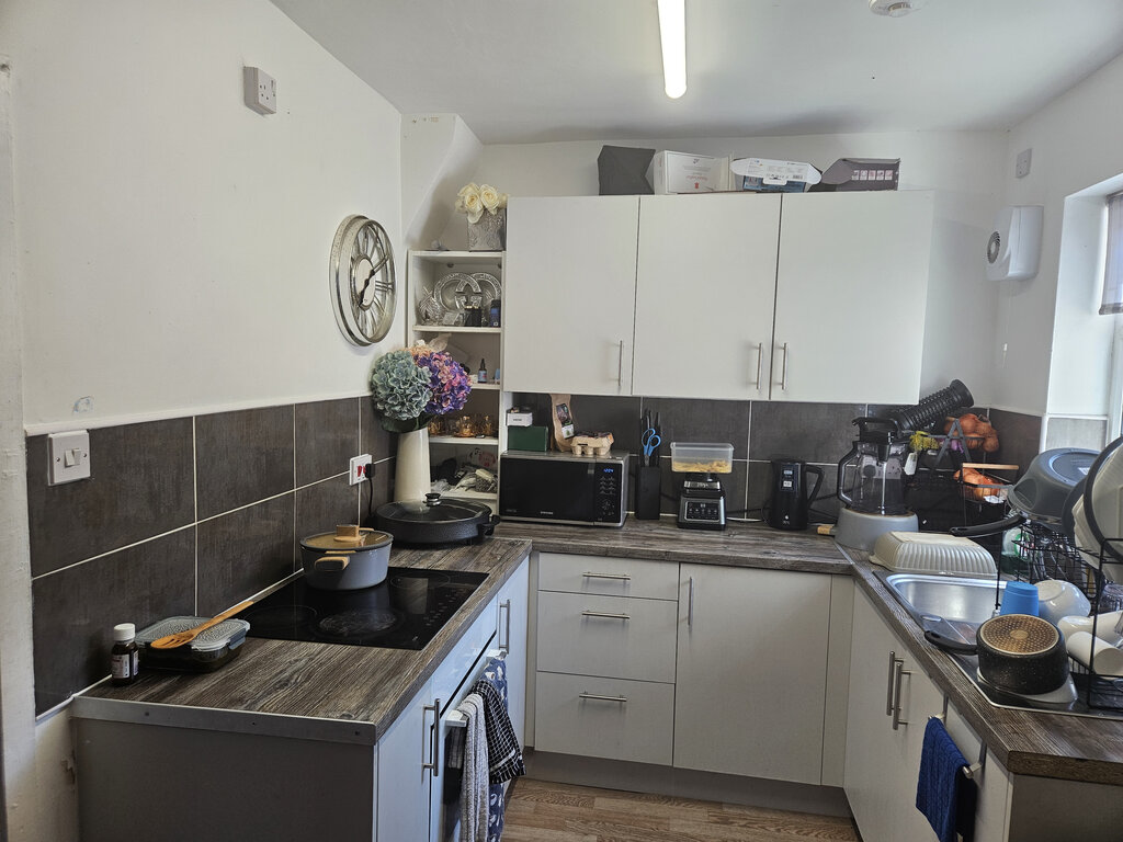 Photo 3 of Manchester property
