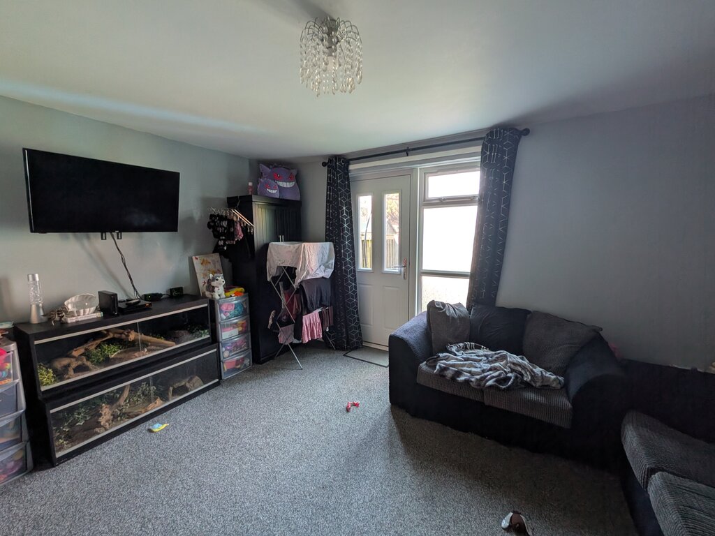 Photo 2 of Hull property