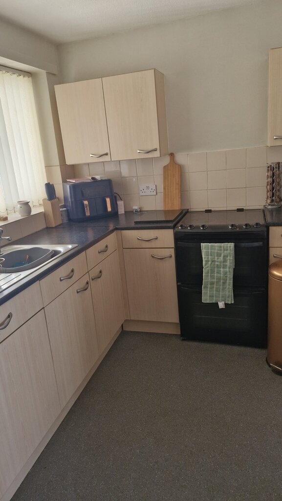 Photo 2 of Oadby Leicester property