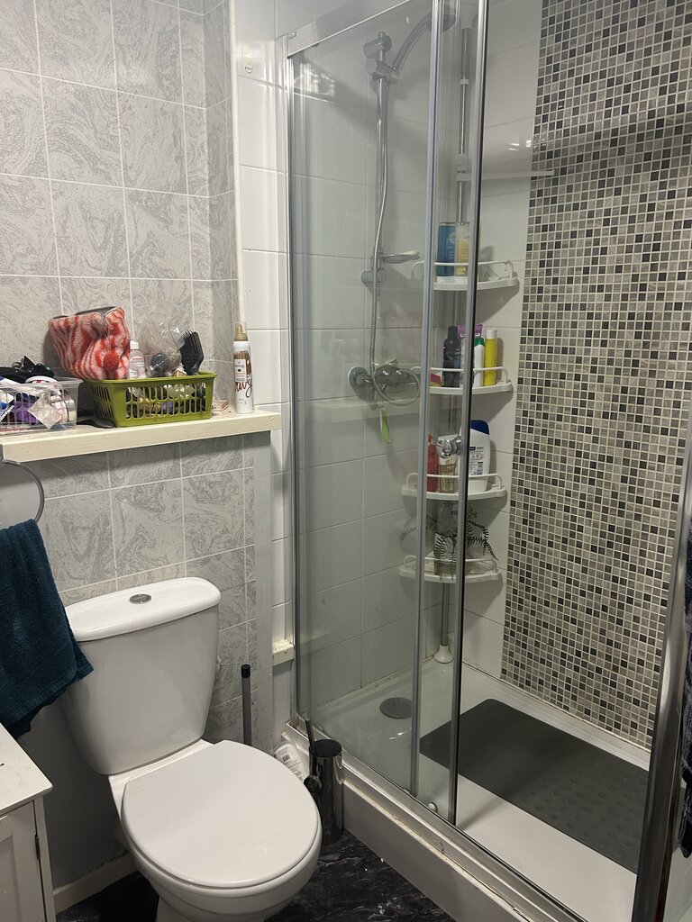 Photo 3 of Salford property