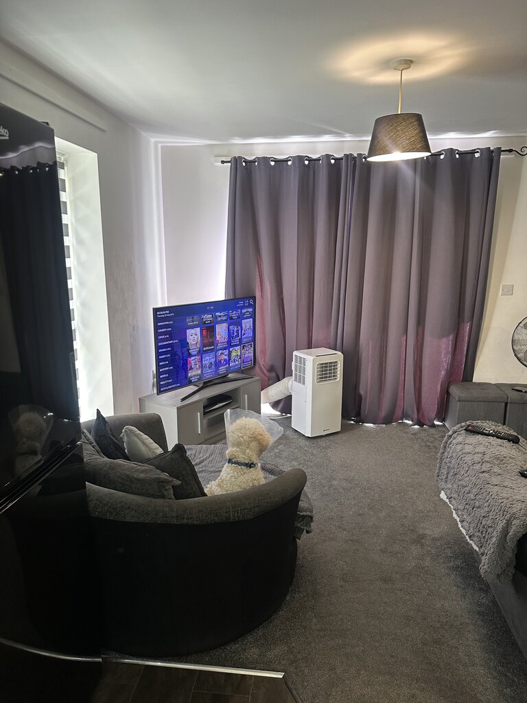 Photo 2 of Hornchurch property