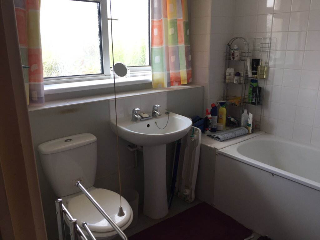 Photo 4 of Broxbourne property