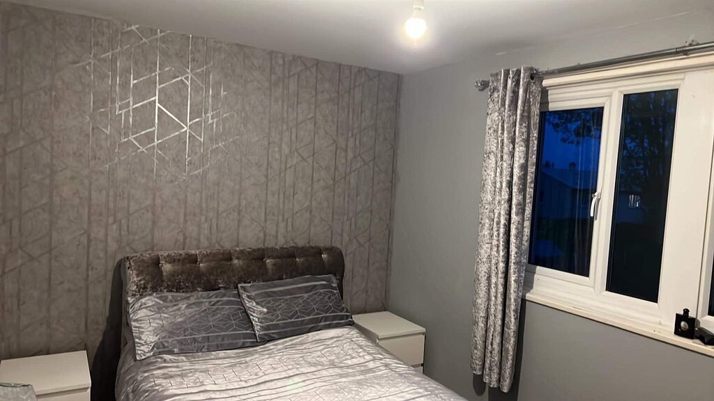 Photo 2 of Dewsbury property