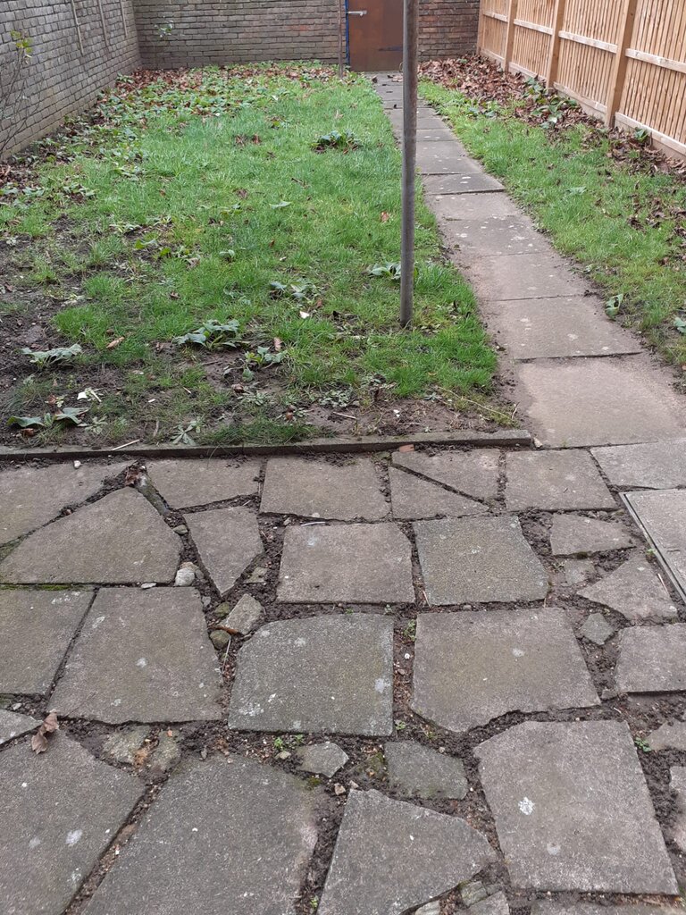 Photo 3 of London property