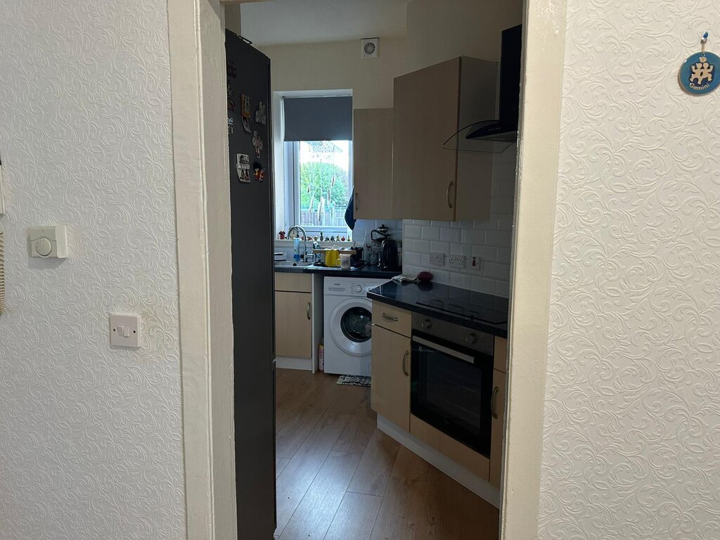 Photo 2 of Glasgow property