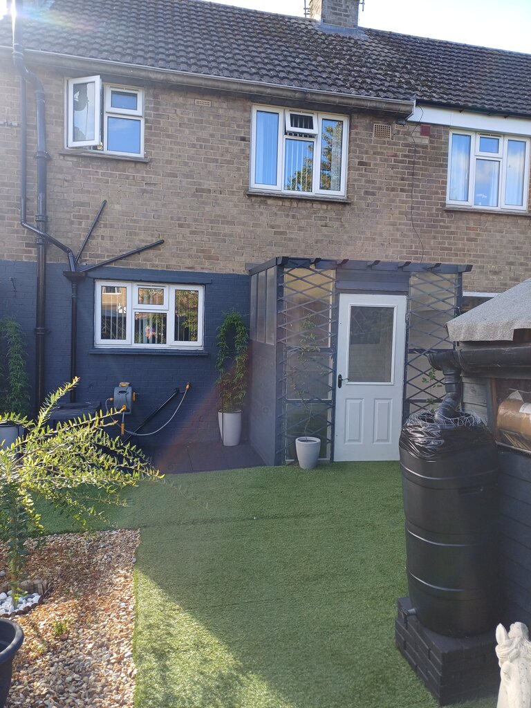 Photo 3 of Kettering property