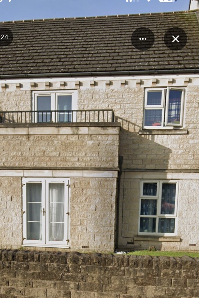 Photo 2 of Guiseley property