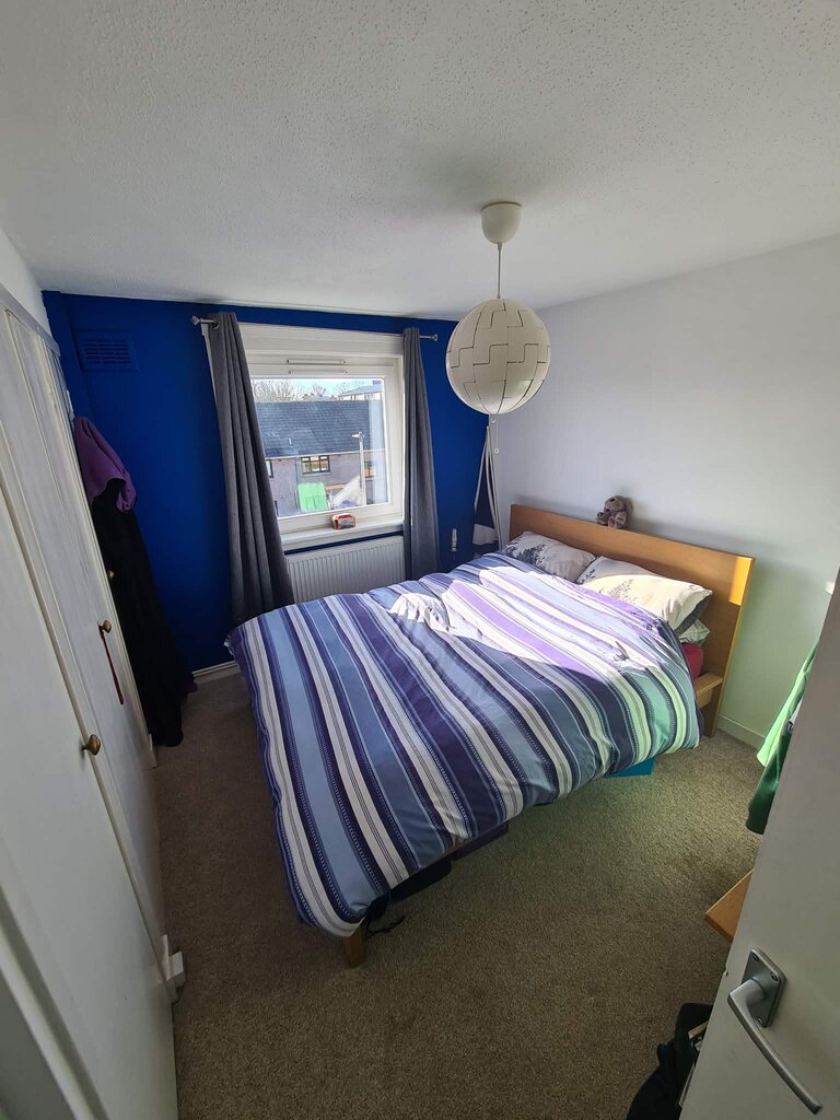 Photo 4 of Edinburgh property