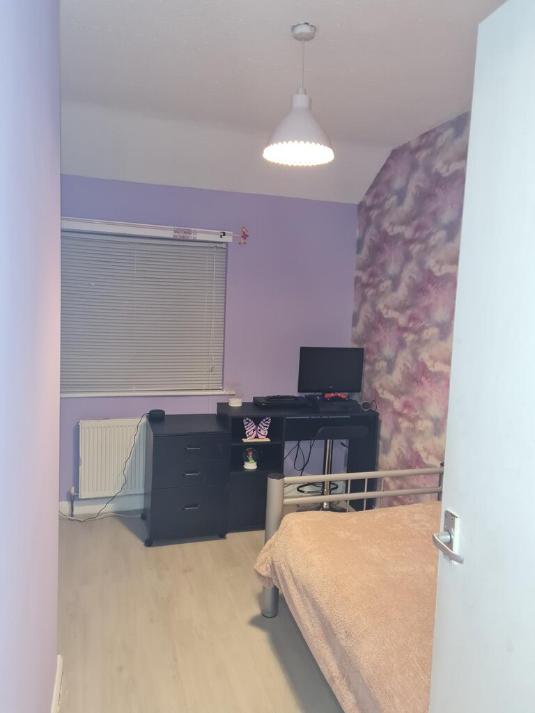Photo 4 of Hull property