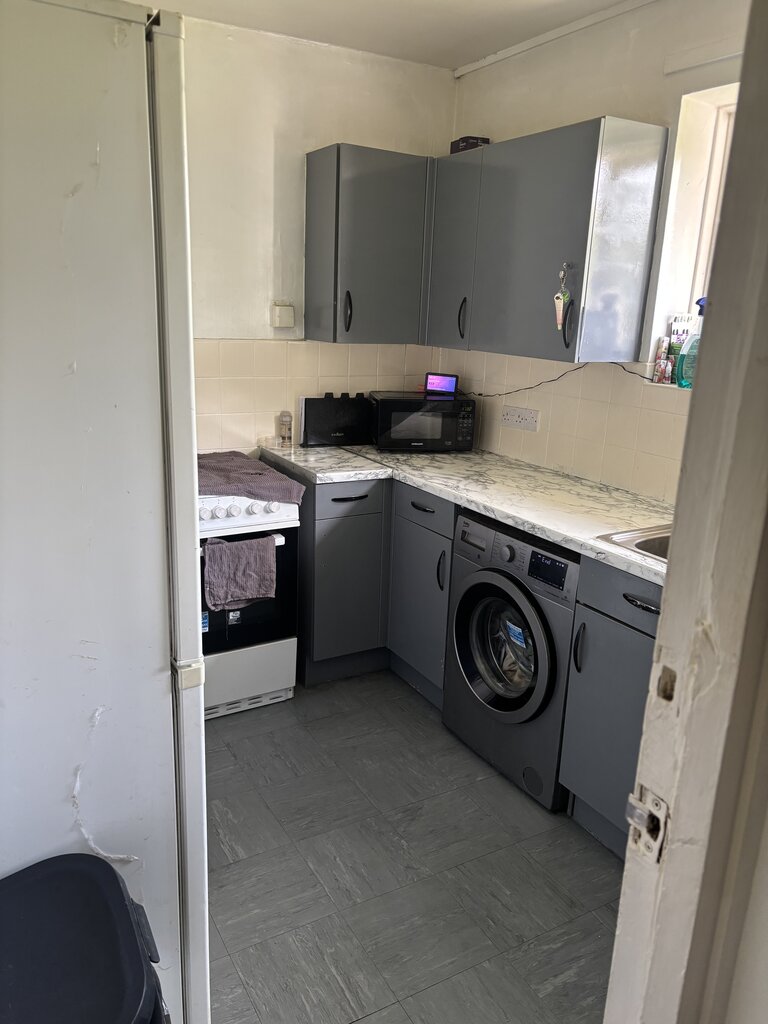 Photo 4 of Orpington property