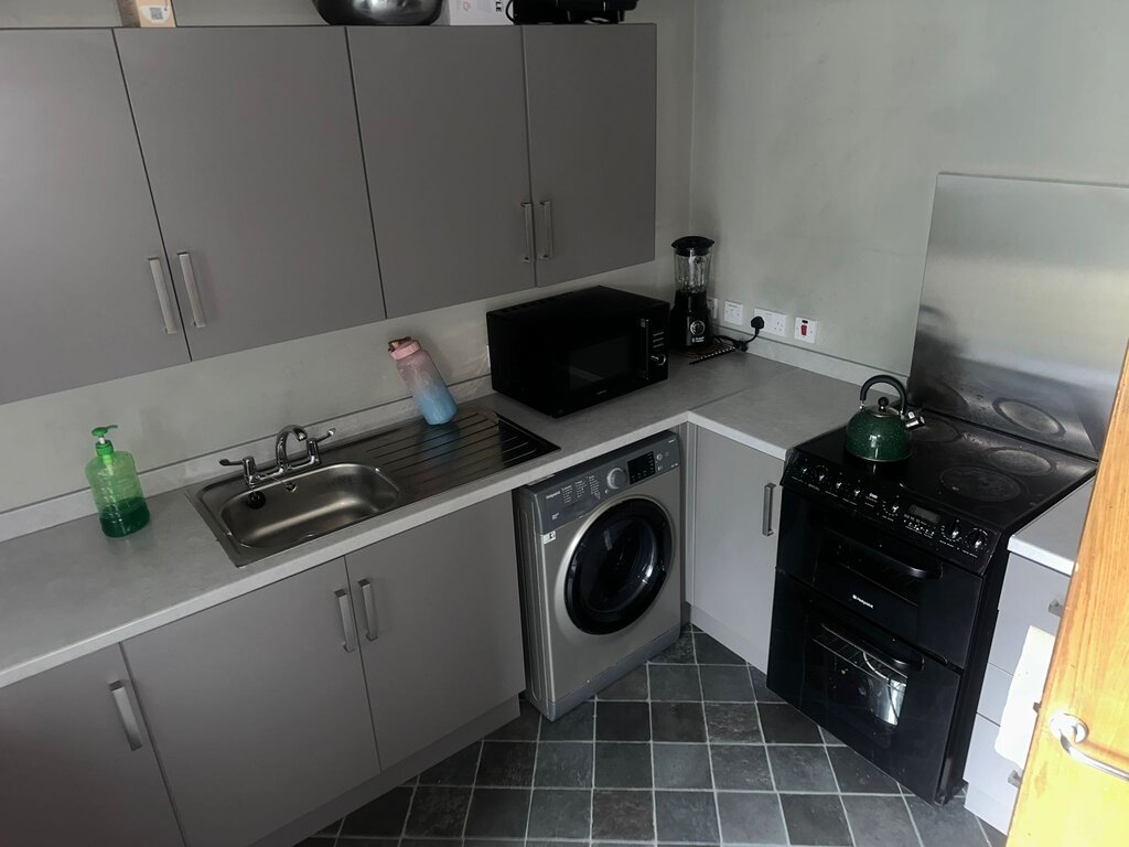 Photo 3 of Huddersfield property