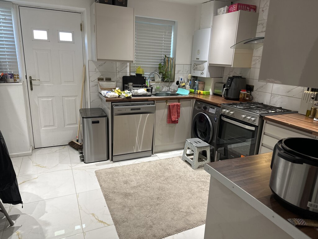 Photo 4 of Liverpool property