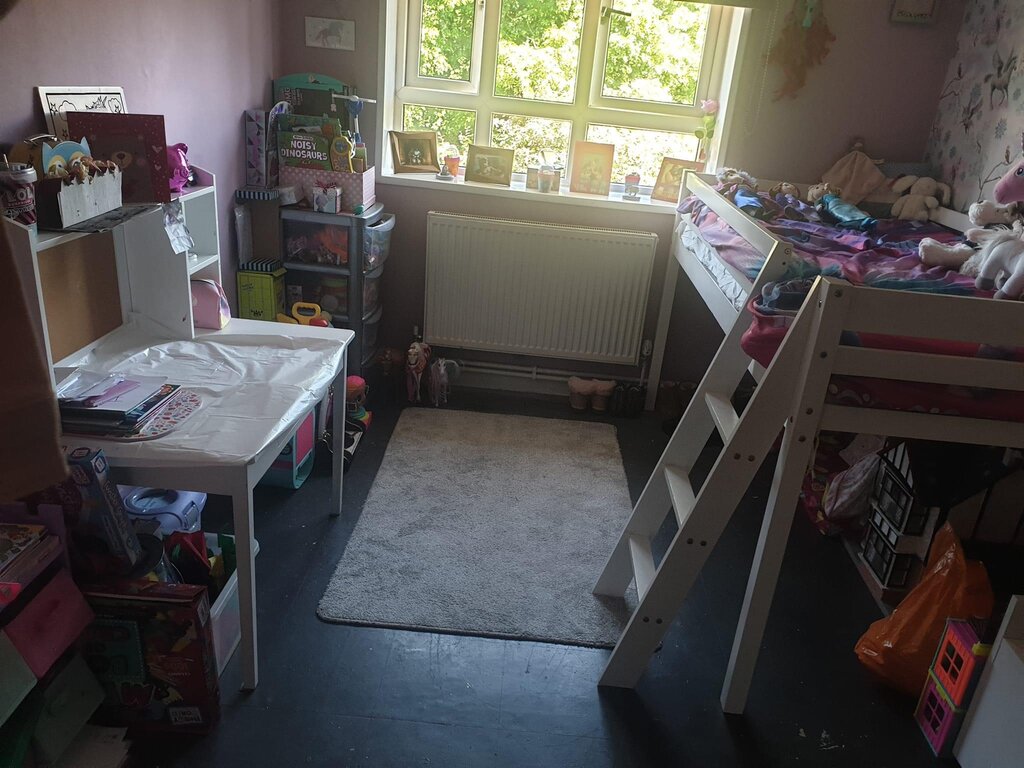 Photo 4 of London property