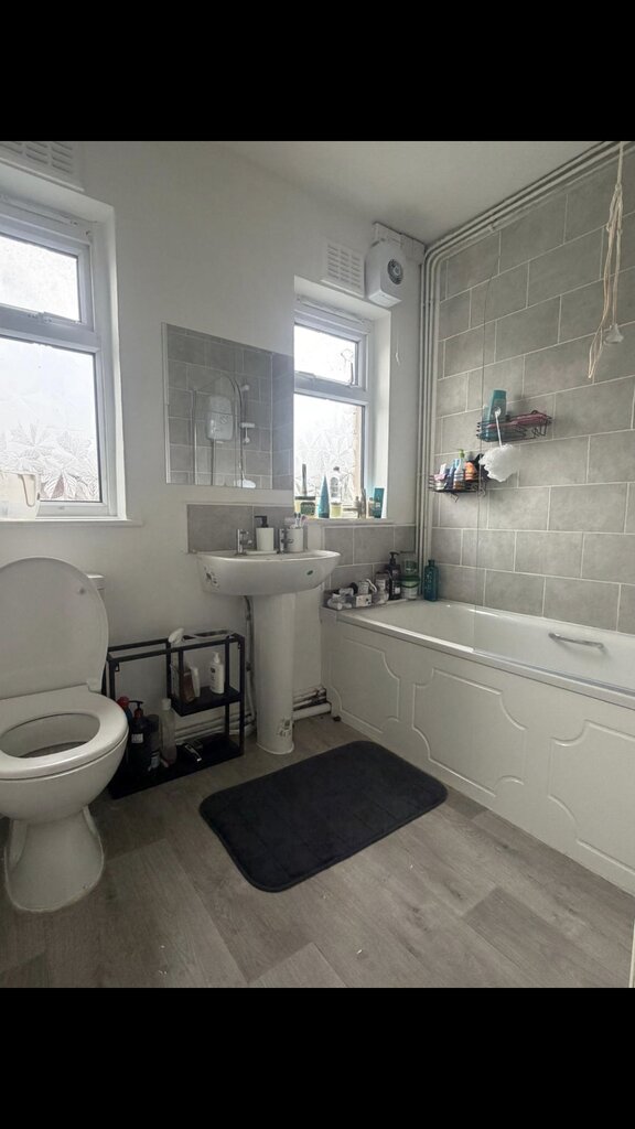 Photo 2 of Liverpool property