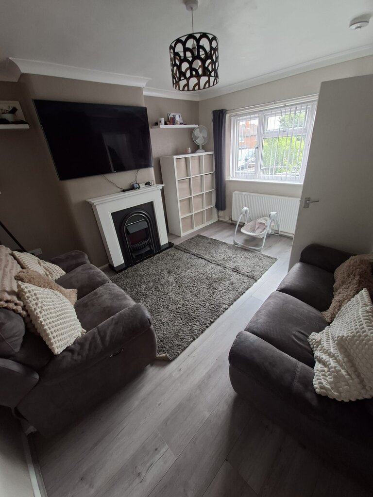 Photo 4 of Leeds property