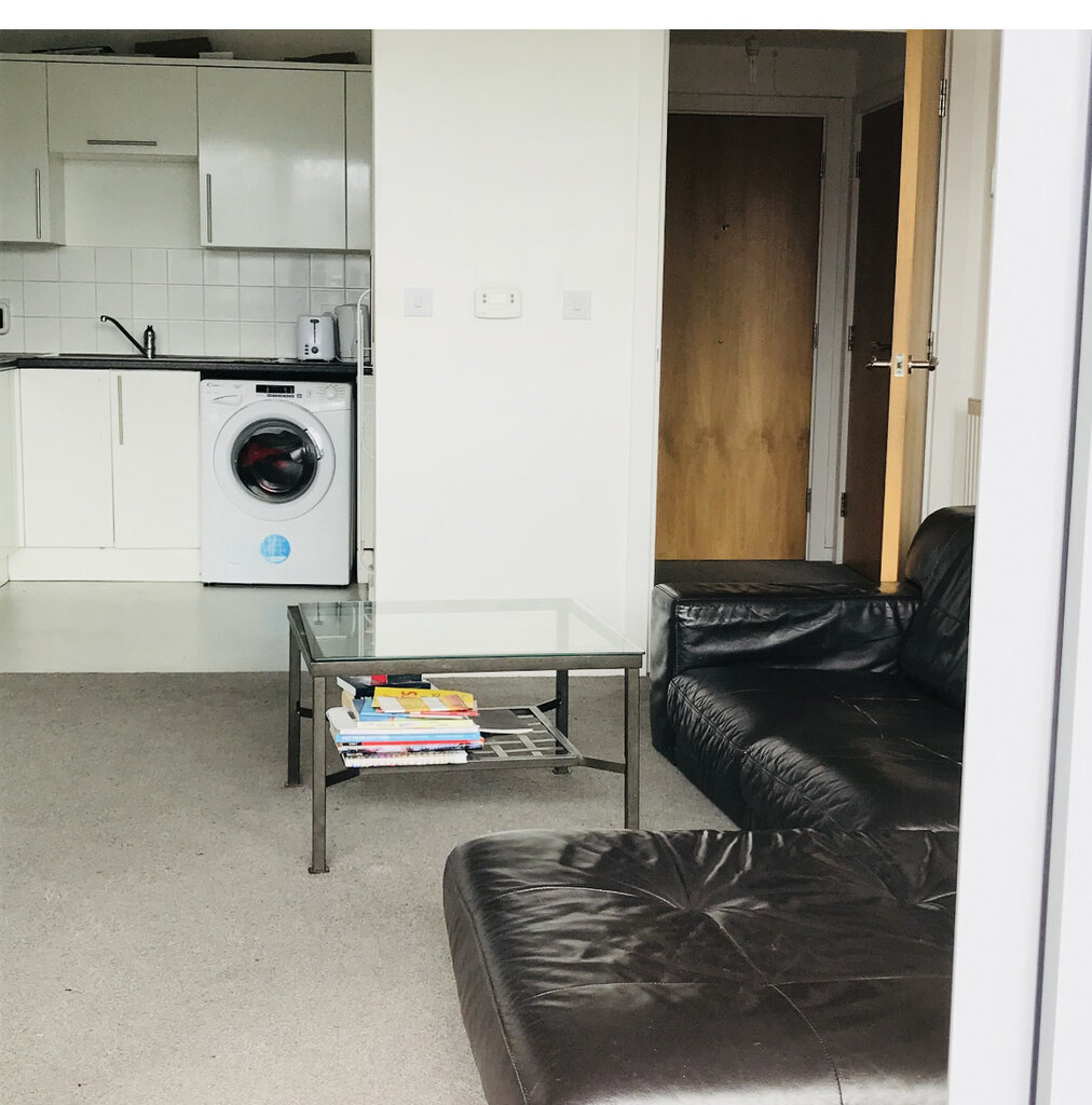 Photo 4 of London property