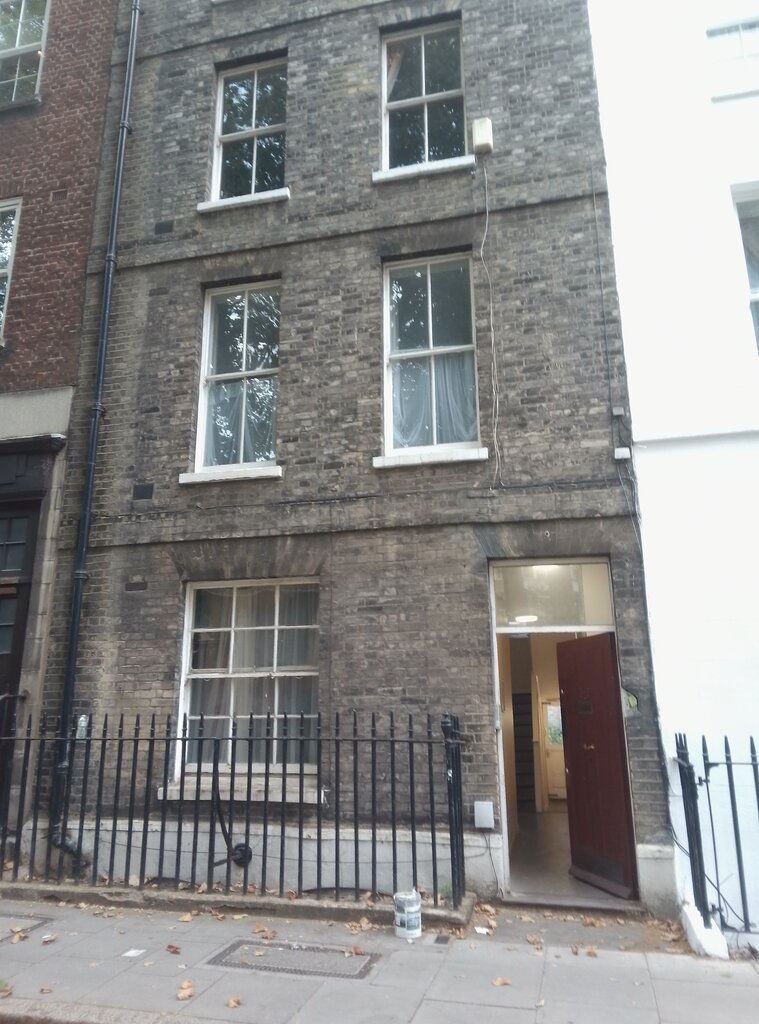 Photo 2 of London property