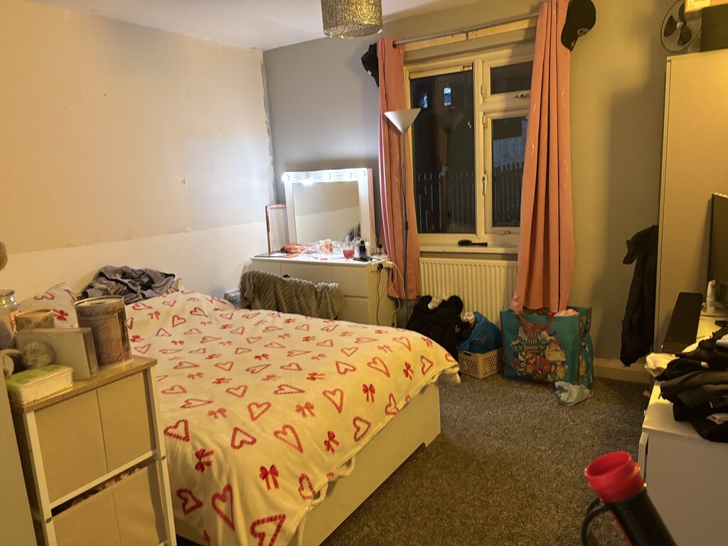 Photo 3 of Dewsbury property