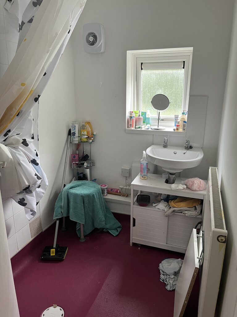 Photo 5 of Basildon property
