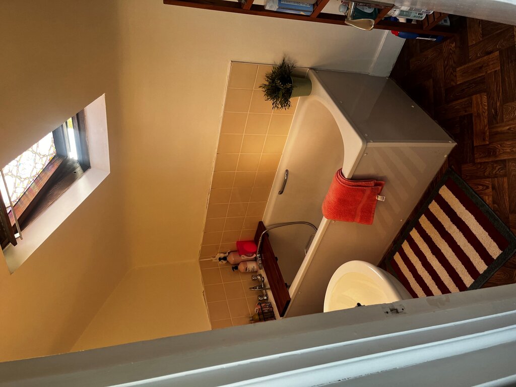 Photo 3 of London property