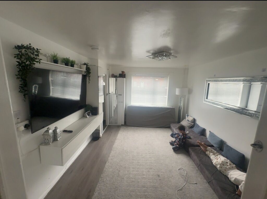 Photo 5 of Manchester property