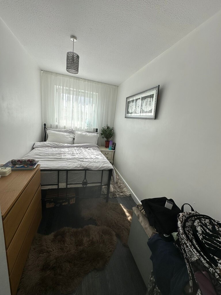 Photo 2 of Huddersfield property