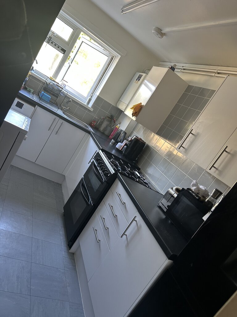 Photo 2 of Guildford property