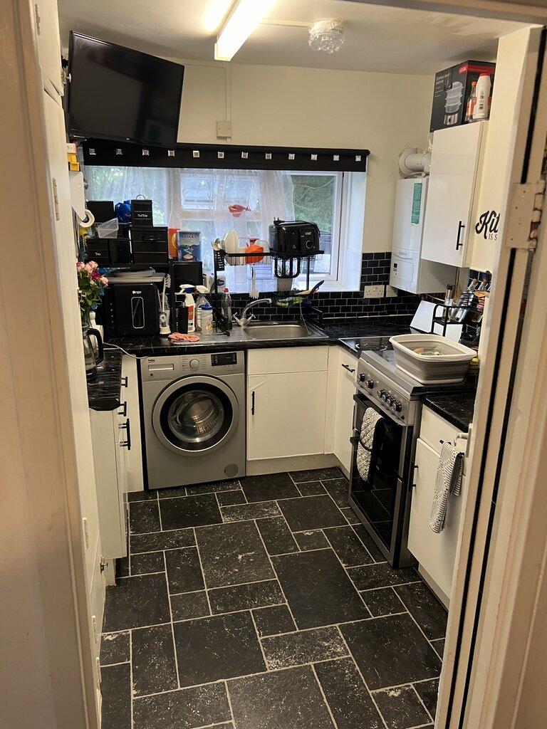 Photo 2 of London property