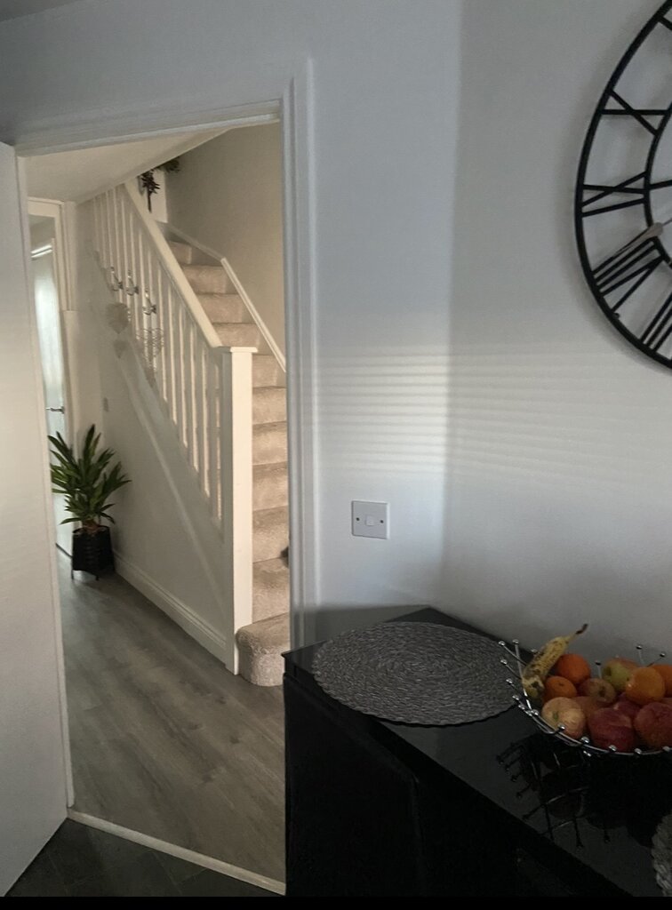 Photo 3 of London property