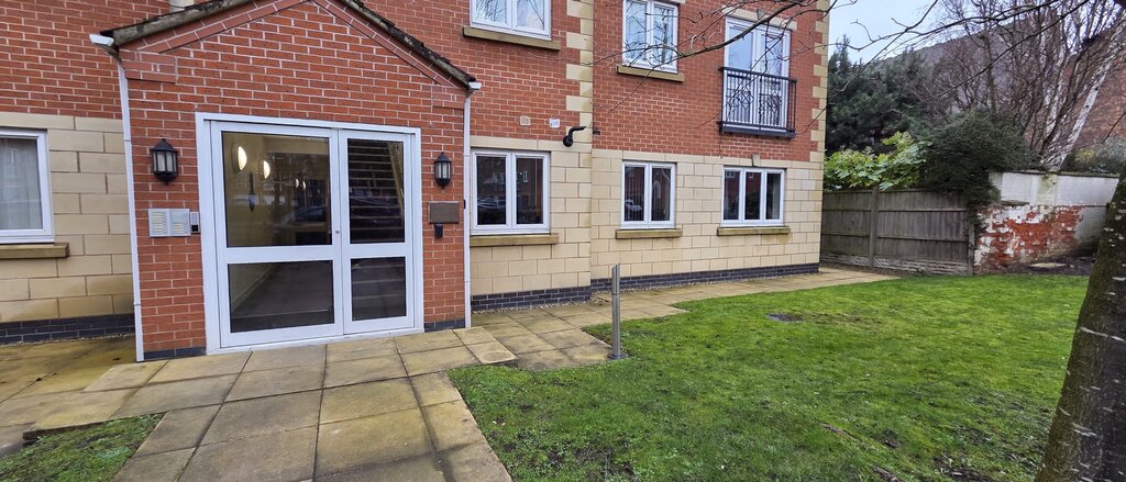Photo 3 of Burton On Trent property