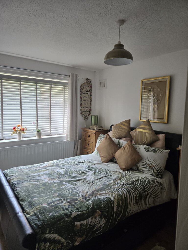 Photo 2 of Salford property