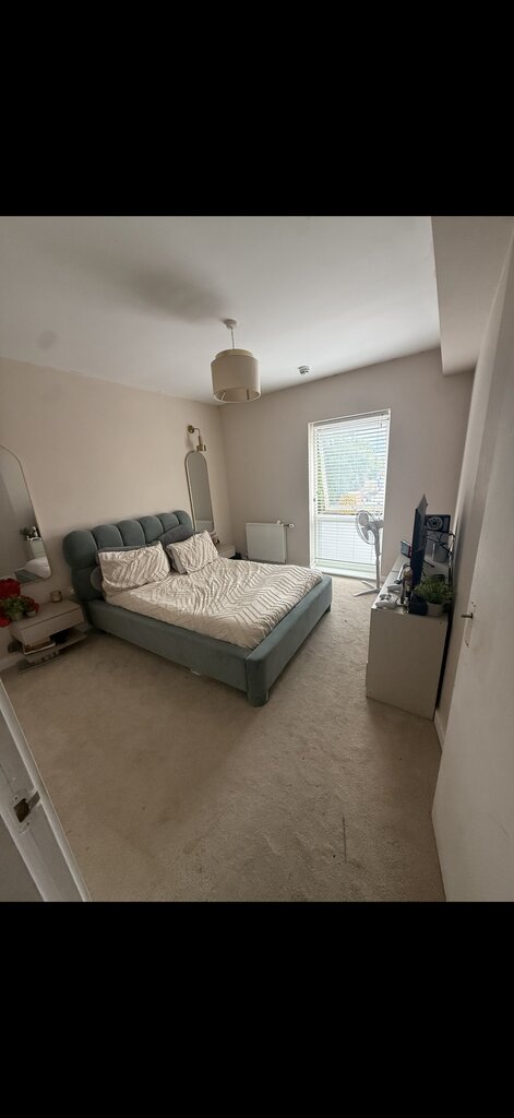 Photo 3 of London property
