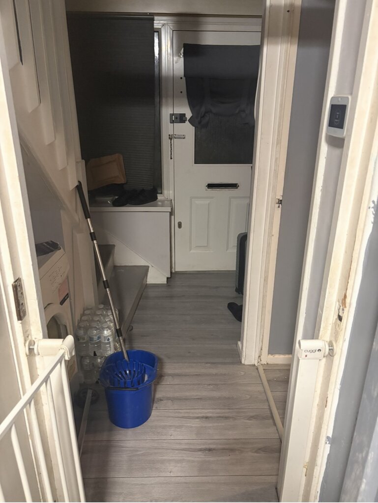 Photo 4 of Basildon property